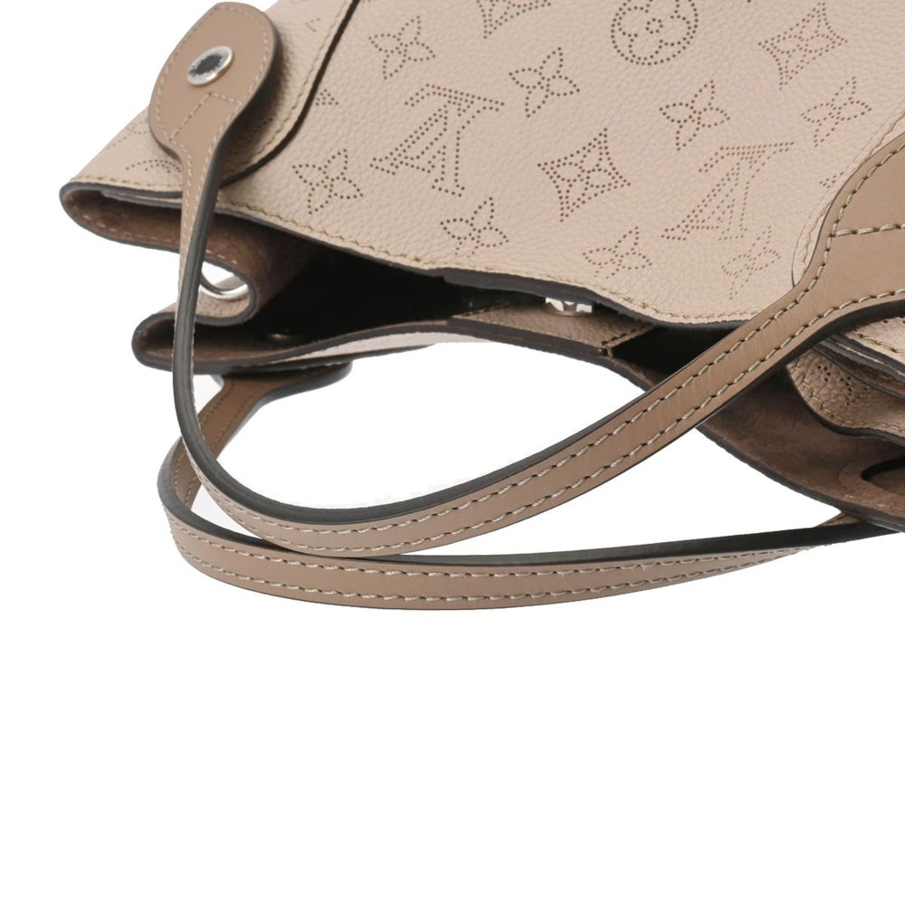 LOUIS VUITTON Monogram Mahina Hina PM Gale M54351 Women's Leather Handbag - Picture 3 of 12